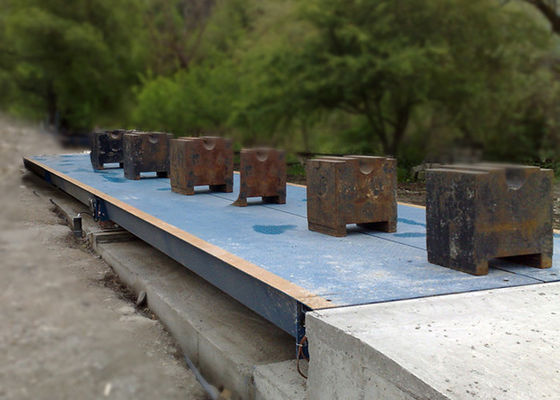 De corrosiebestendige 3×18m 100t Schaal van de Vrachtwagenweegbrug