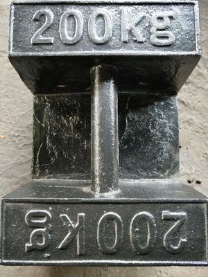 Testgewicht bij kalibratie van gietijzer